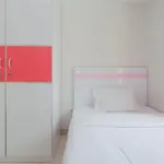 Pool View 2Br Apartment Springlake Summarecon Bekasi By Travelio