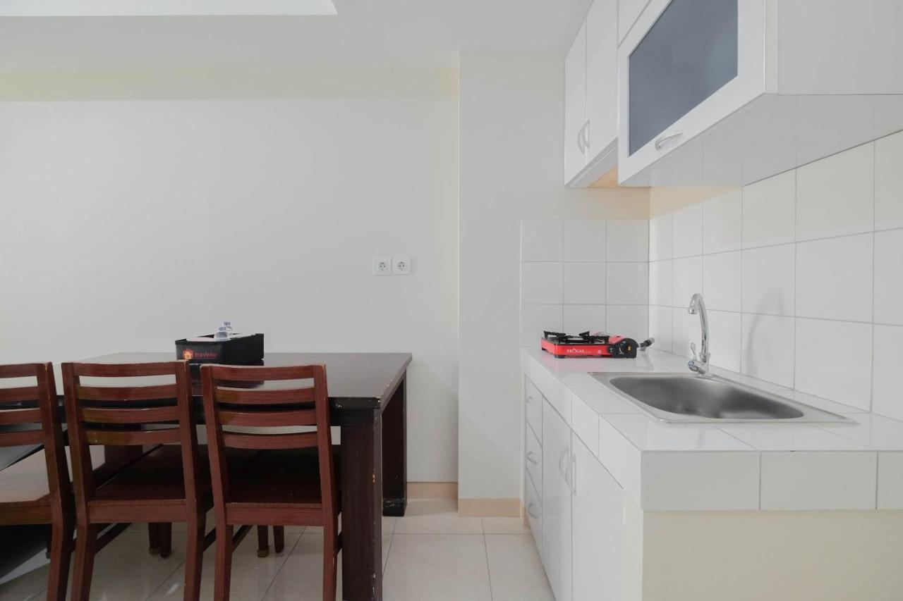 Apartemen Pool View 2br Springlake Summarecon By Travelio *